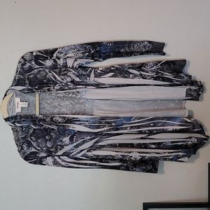 Floral Cardigan w/ Lace back M